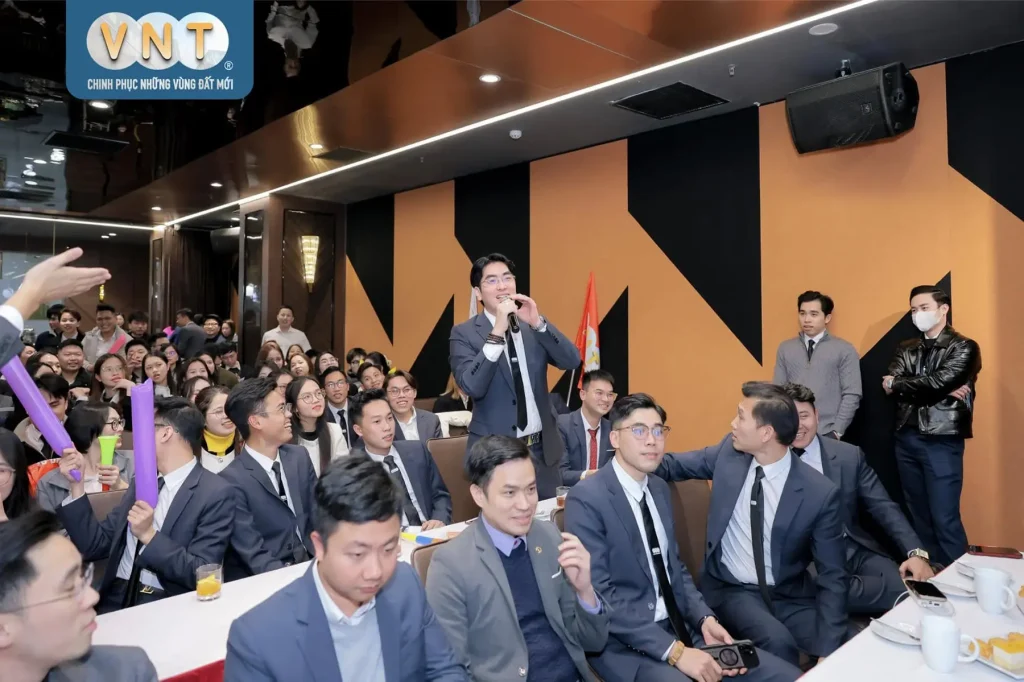 250227-dao-tao-ky-ket-phan-phoi-simona-heights-3-1024x682-1 Đào tạo & ký kết phân phối dự án Simona Heights