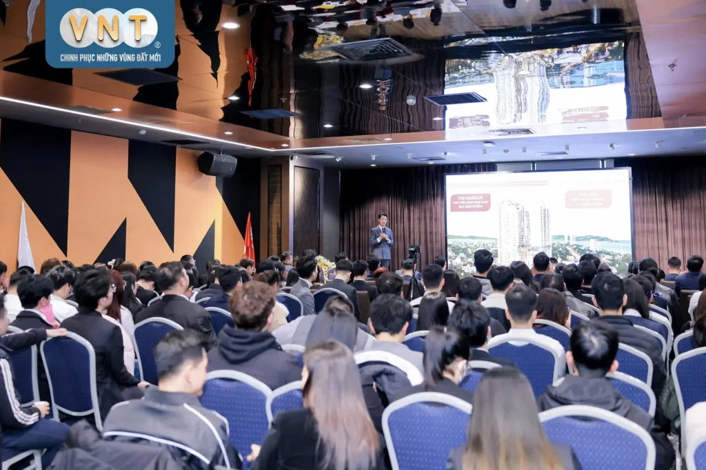 250227-dao-tao-ky-ket-phan-phoi-simona-heights-5-1024x682-1 Đào tạo & ký kết phân phối dự án Simona Heights