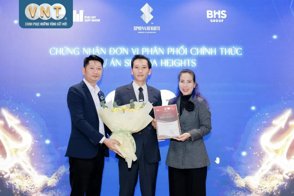 250227-dao-tao-ky-ket-phan-phoi-simona-heights-6-1024x683-1 Đào tạo & ký kết phân phối dự án Simona Heights