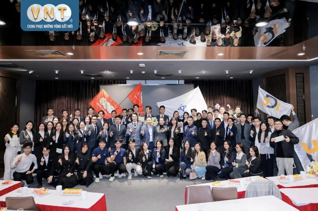 250227-dao-tao-ky-ket-phan-phoi-simona-heights-9-1024x682-1 Đào tạo & ký kết phân phối dự án Simona Heights