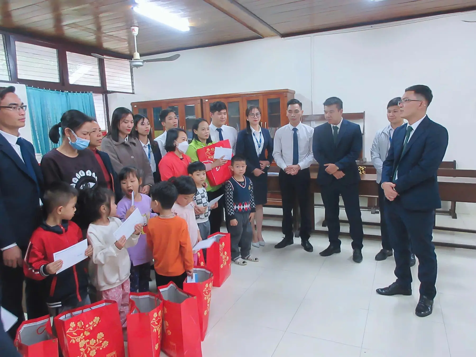Hành trình thiện nguyện VNT – Tình yêu thương, cho đi là còn mãi