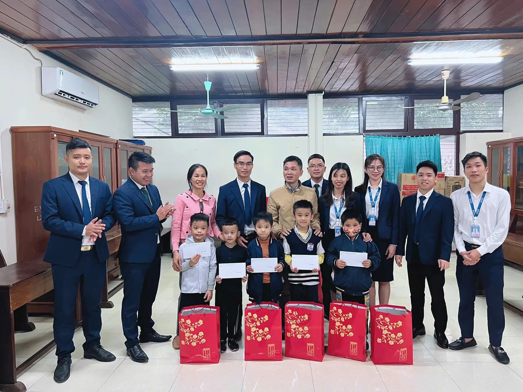 Hành trình thiện nguyện VNT – Tình yêu thương, cho đi là còn mãi
