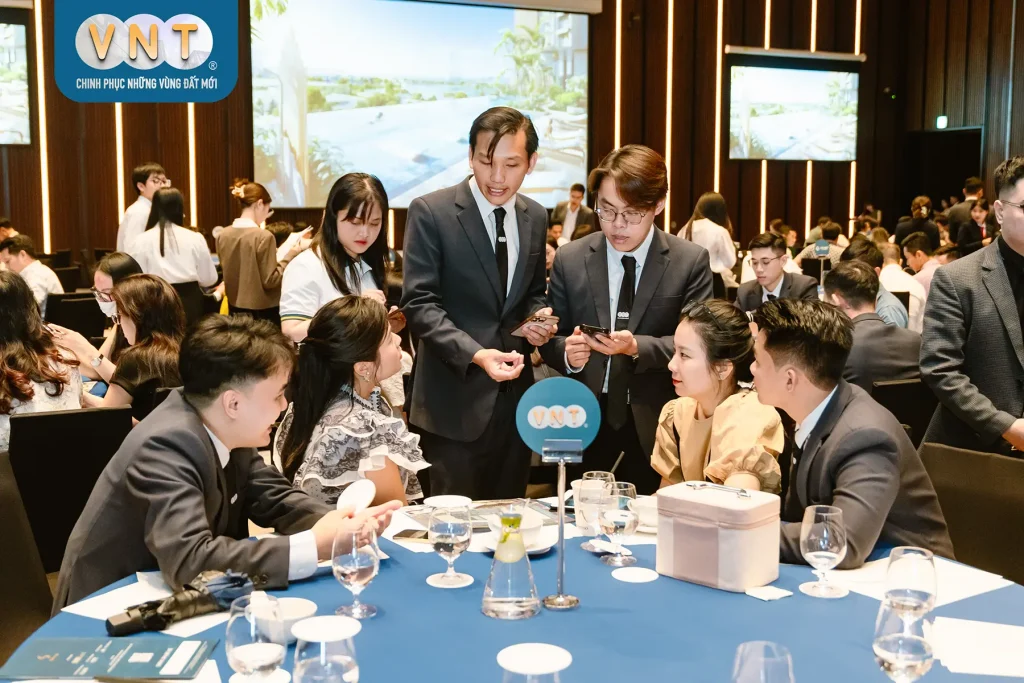 private-booking-skym-ha-long-5-1024x683-1-1 Private booking SkyM Hạ Long